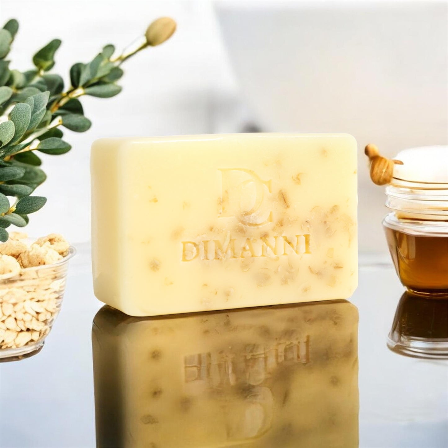 DIMANNI CANADA Eucalyptus Oatmeal Honey Goat’s Milk Soap Bar